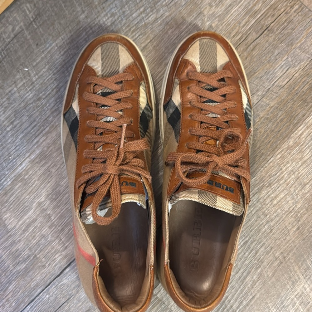 Burberry Sneakers - Picture 4 of 10